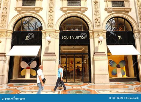 boutique louis vuitton milano|louis vuitton outlet in italy.